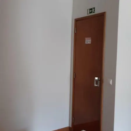 Alojamentos S.jose 3* Атогиа-да-Балейя