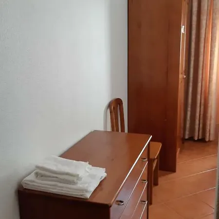 Alojamentos S.jose Guest house Atouguia Da Baleia