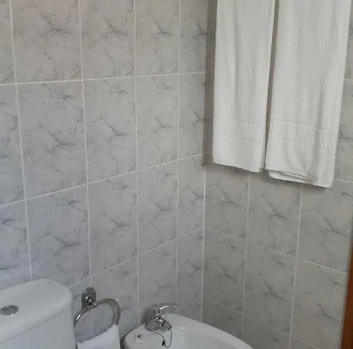 ゲストハウス Alojamentos S.jose 3*