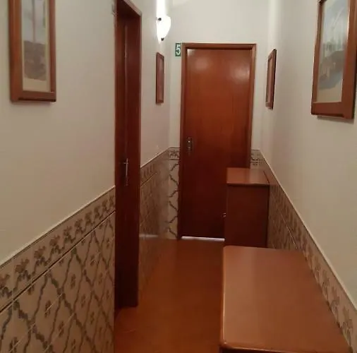 Alojamentos S.jose アトウギア・ダ・バレイア