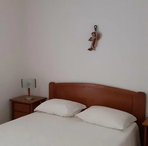 Alojamentos S.jose ゲストハウス 3*