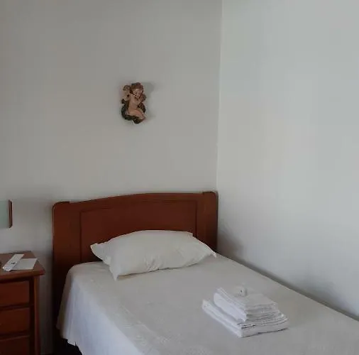 ゲストハウス Alojamentos S.jose アトウギア・ダ・バレイア