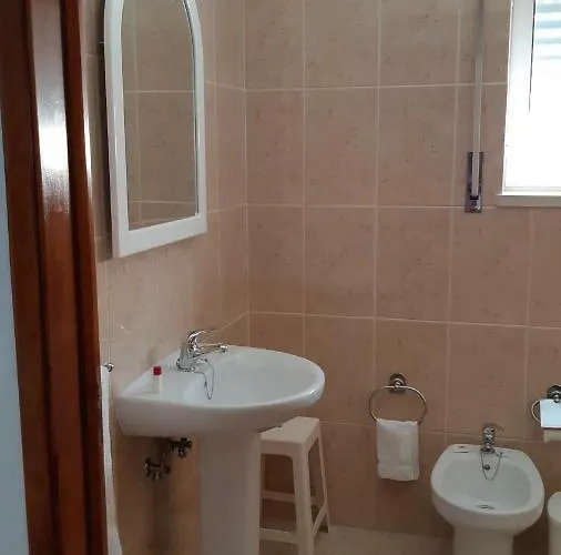 Alojamentos S.jose ゲストハウス 3*