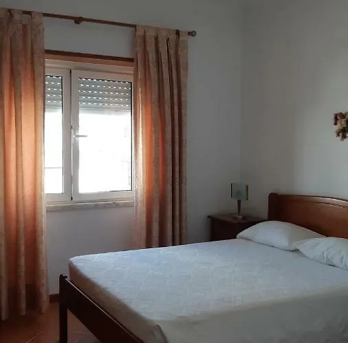 Alojamentos S.jose ゲストハウス 3*